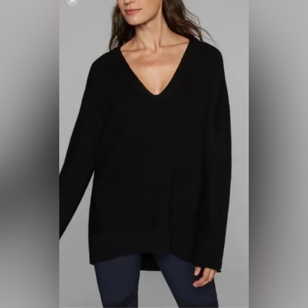 Athleta Hanover V-neck ribbed sweater. Merino wool blend.  Size Med